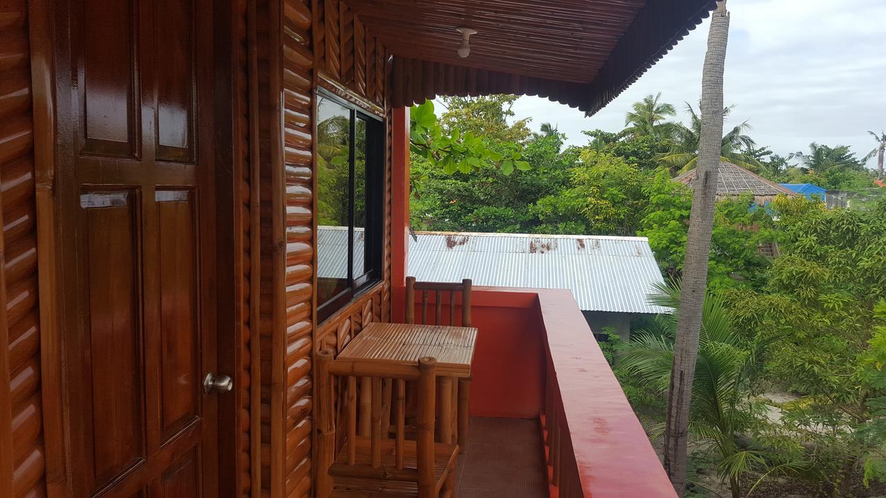 Guanna'S Place Room And Resto Bar 로곤 외부 사진