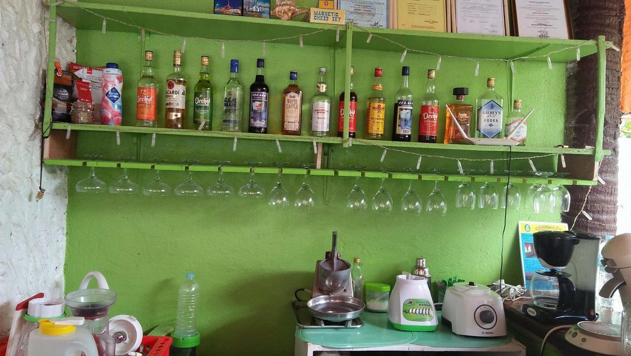 Guanna'S Place Room And Resto Bar 로곤 외부 사진
